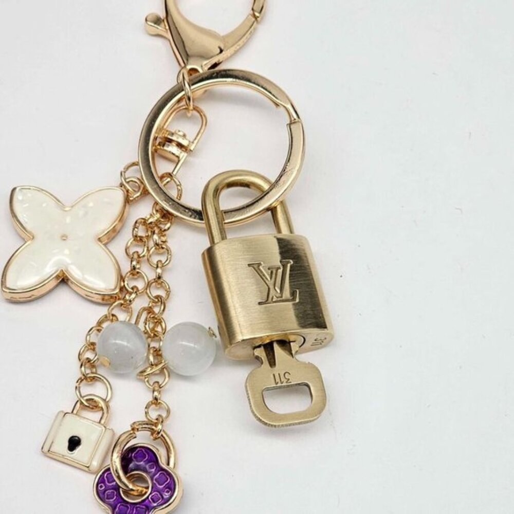 Louis Vuitton Gold and Purple Key Holder - Picture 2 of 6